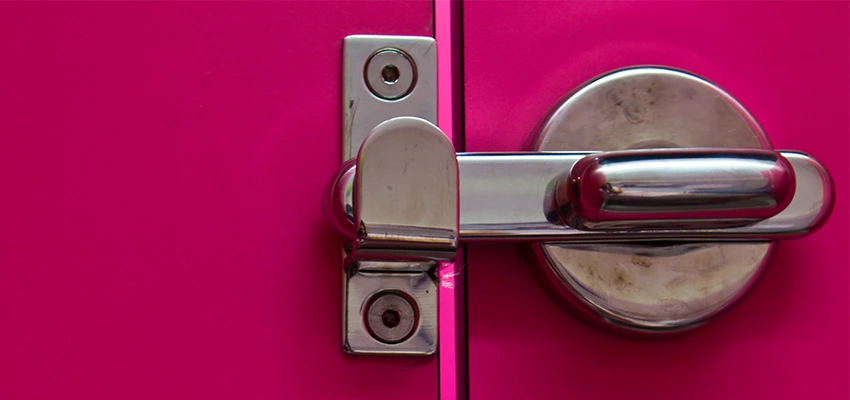 Childproof Gate Lock in Madera, California
