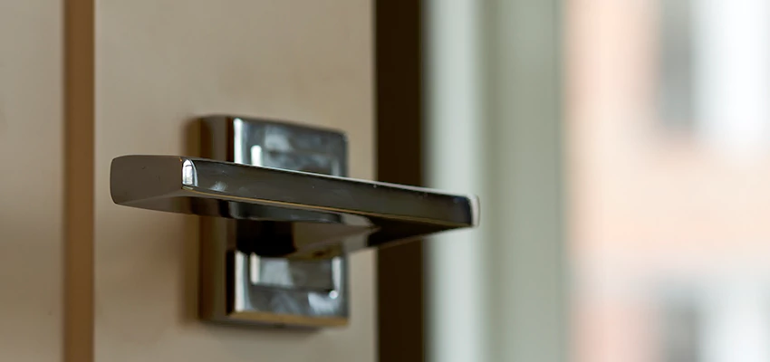 Door Lever Knob Repair in Madera, California