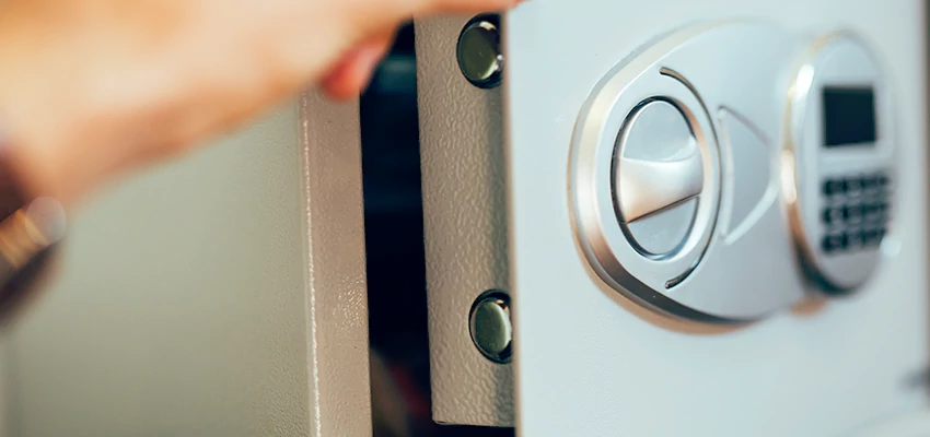 Fingerprint Safe Openers in Madera, CA